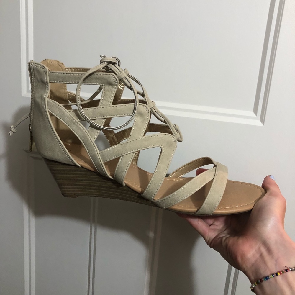 NWOT Lace Up Sandals
